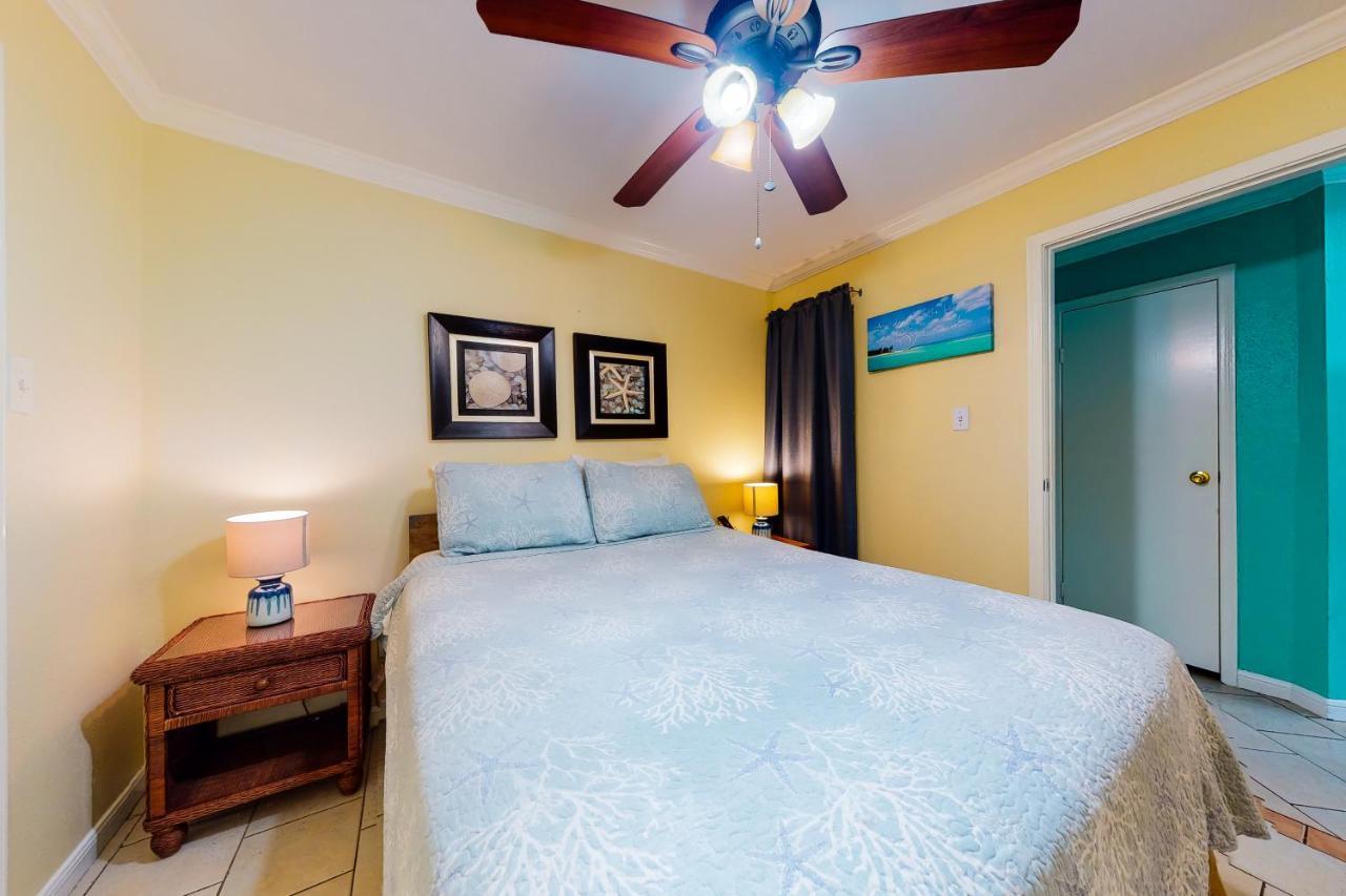 Victorian Condos Barefoot Beach Haven Galveston Exterior photo